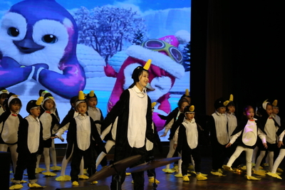 Colorful English Wonderful Show--济南外国语学校开元国际分校举行外语艺术节系列活动